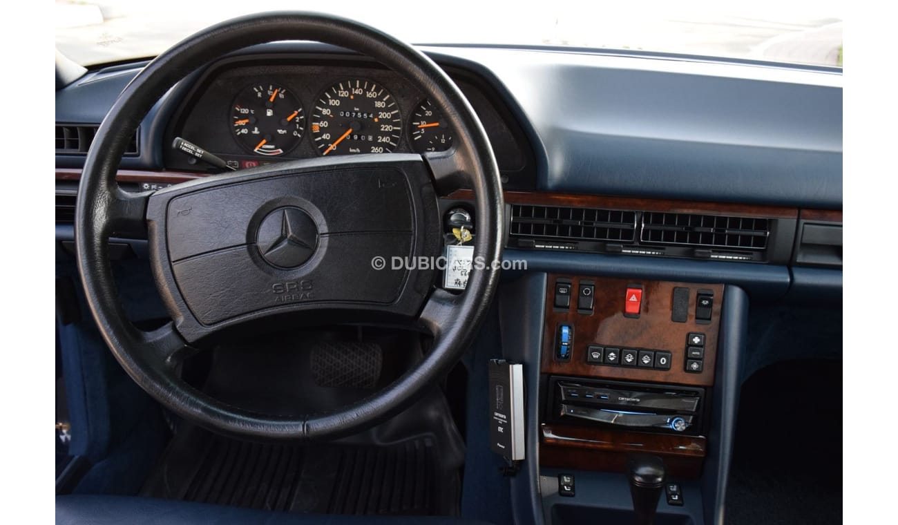 Mercedes-Benz 560 Original Paint & Low Milage