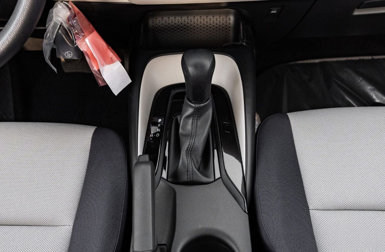 تويوتا كورولا 2025 Toyota Corolla XLI 1.6L AT Petrol (White)