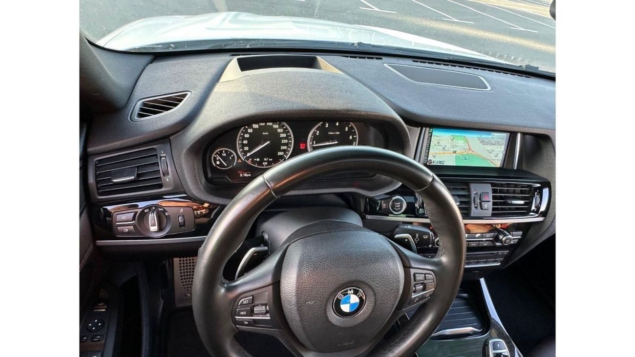 BMW X4 xDrive 28i M Sport BMW X4 Xdrive28i 2016 GCC ( body kit M power ) accident free // perfect condition