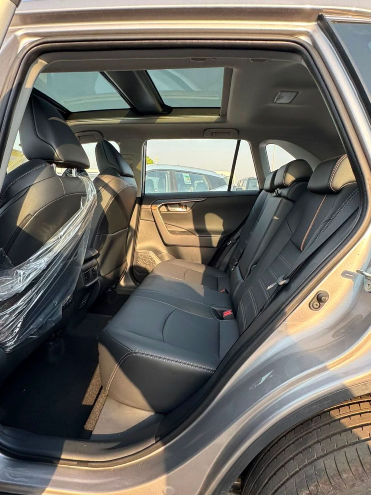 تويوتا وايلدلاندر LUXURY || 2.0L PETROL V4 || RADAR / PANORAMIC ROOF / 360*CAMERA (CODE#WLPL)