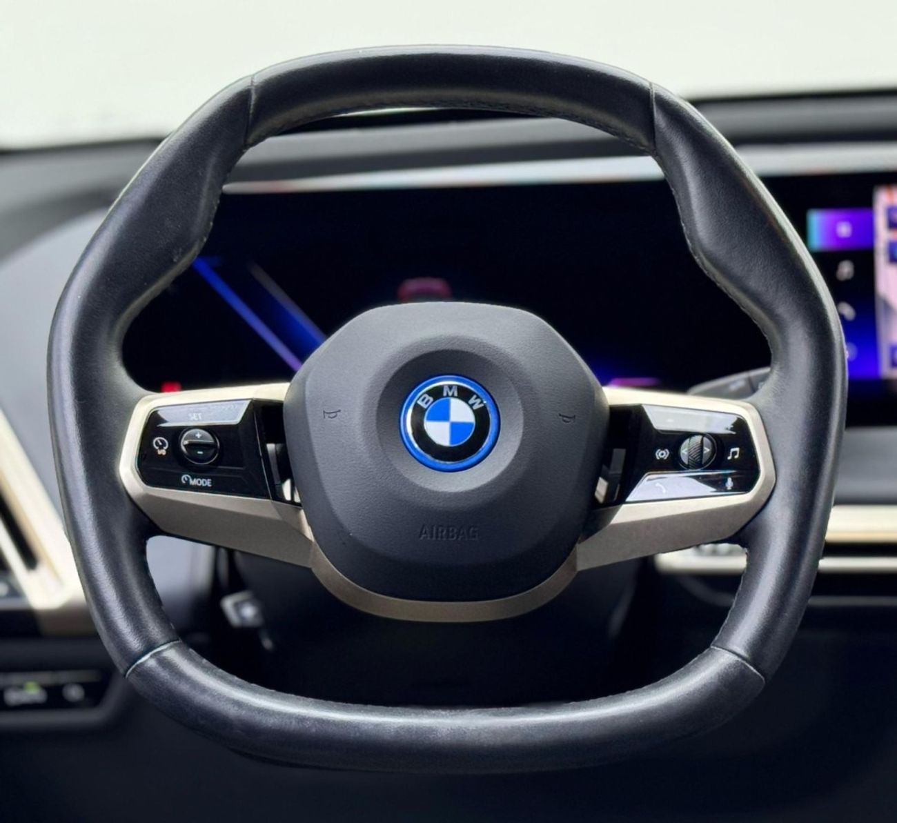 BMW iX xDrive40 2023 BMW iX xDrive40, 2028 BMW Warranty, 2029 BMW Service Pack, Very Low Km, GCC