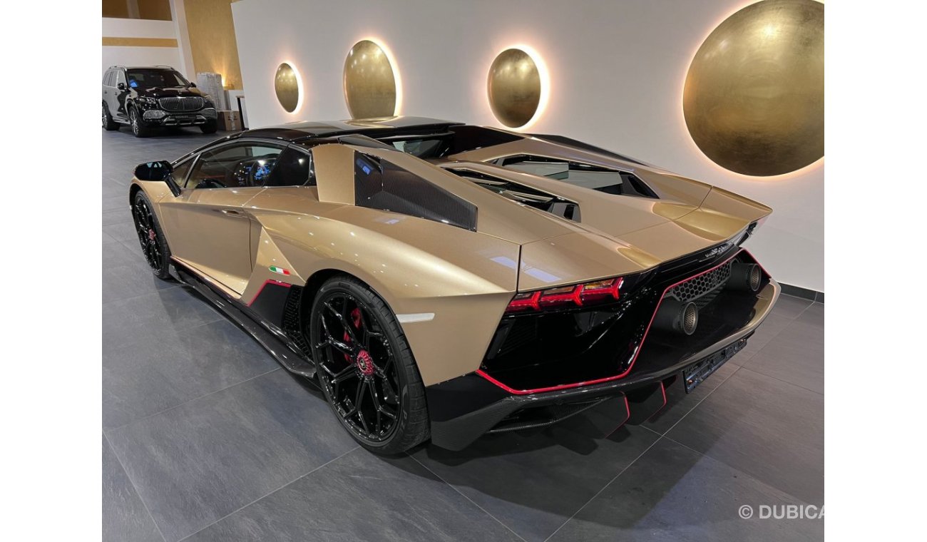 لمبرجيني أفينتادور LP760-4 ROADSTER 1 of 250