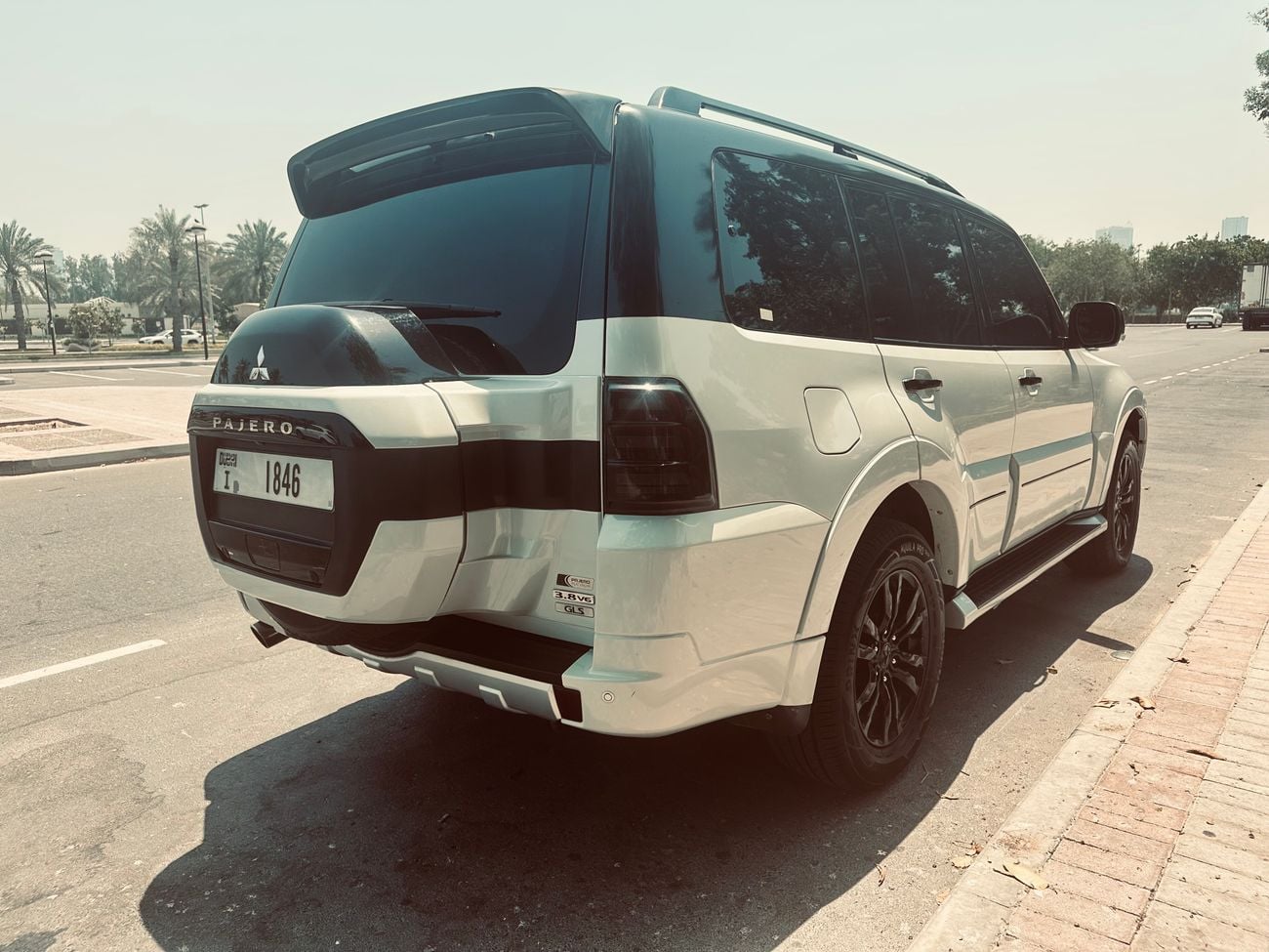 ميتسوبيشي باجيرو GLS HIGHLINE TOP