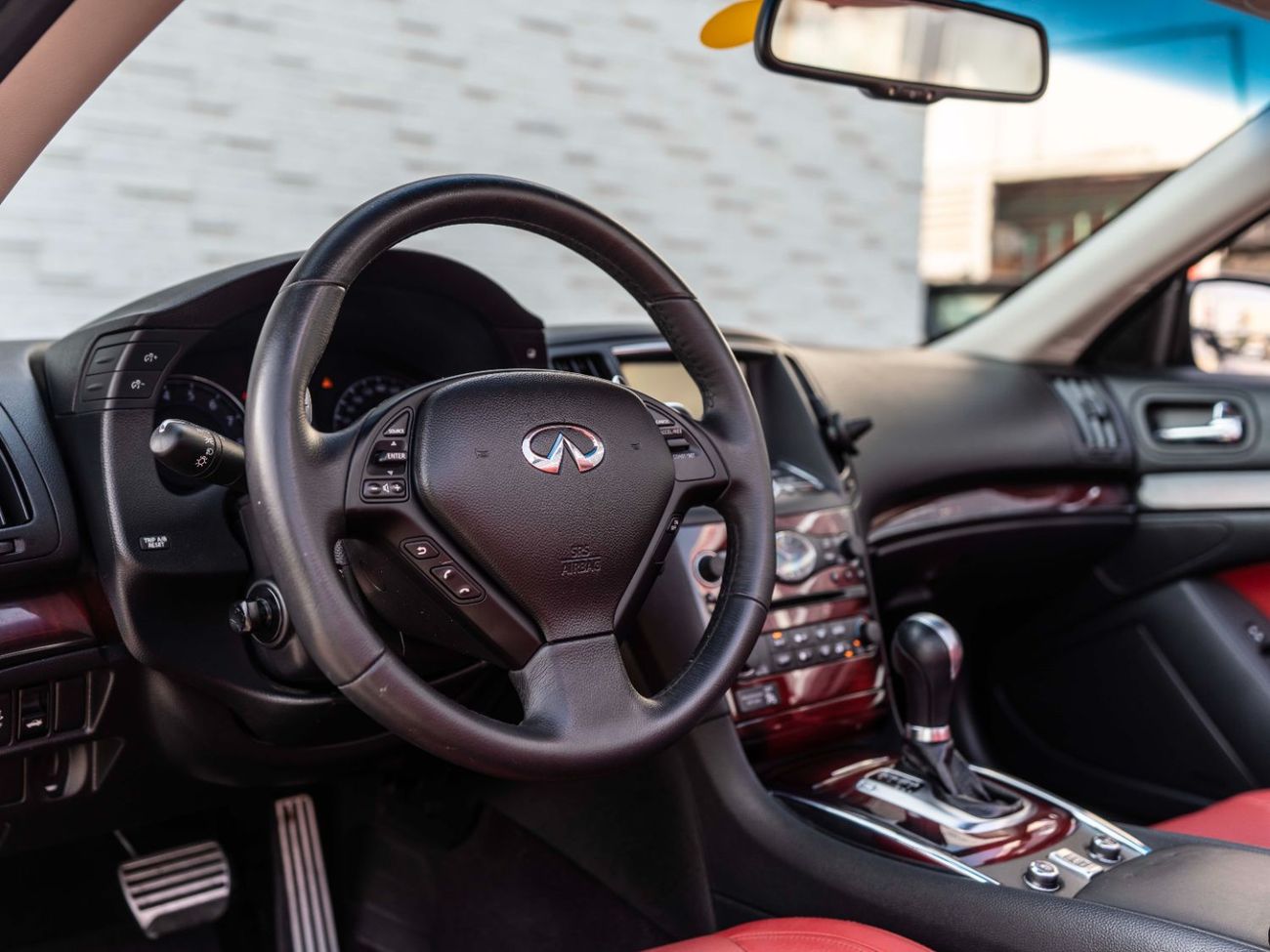 Infiniti Q60 CONVERTIBLE