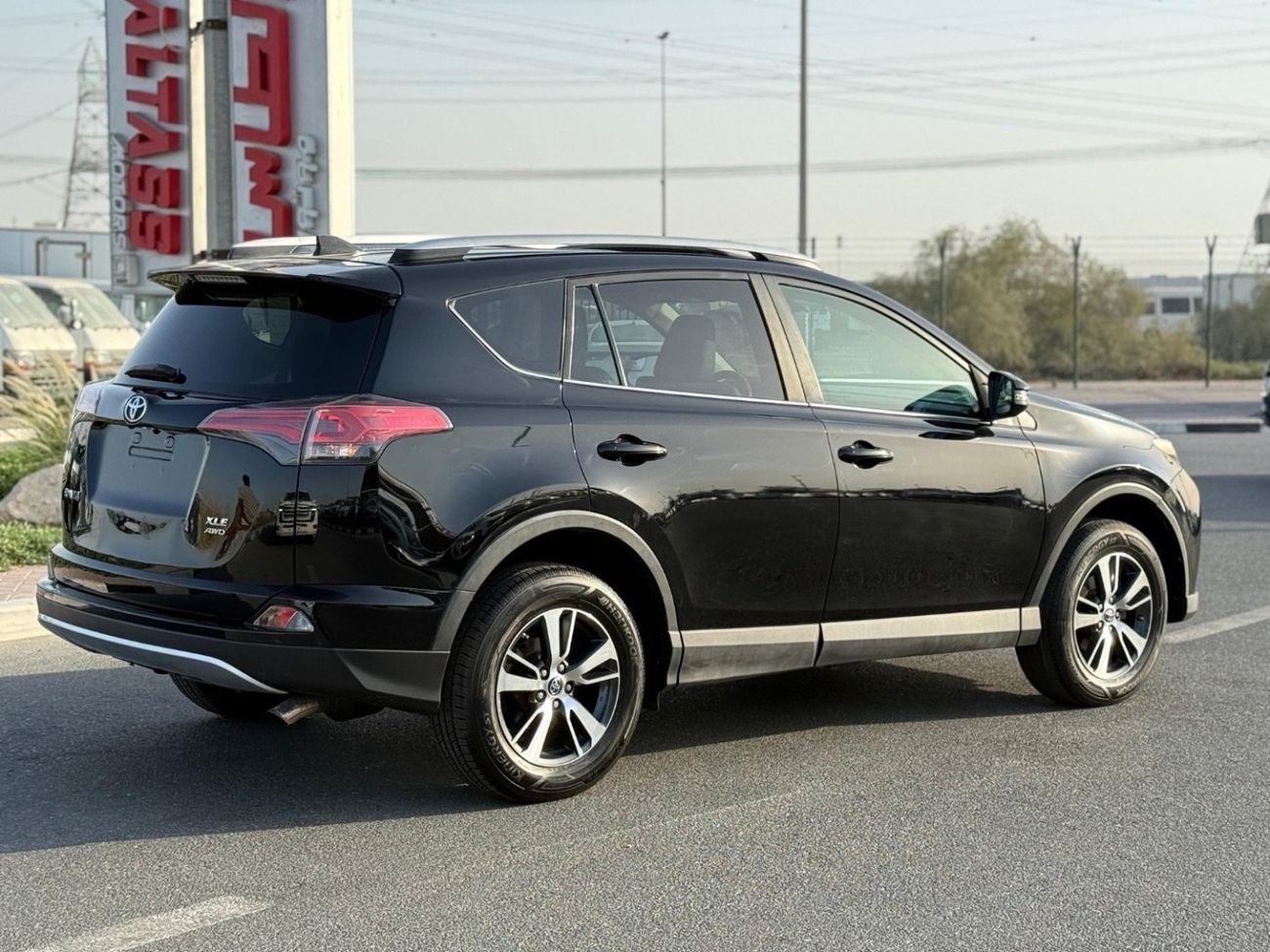 تويوتا راف ٤ GXR 2.5L XLE 4WD Sunroof,leather seats full option