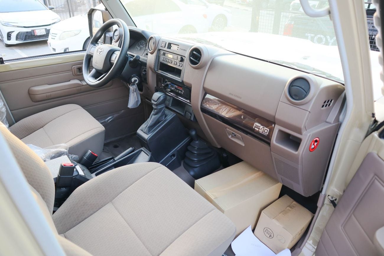 Toyota Land Cruiser Pick Up Std 4.0L Double Cab Utility 4WD