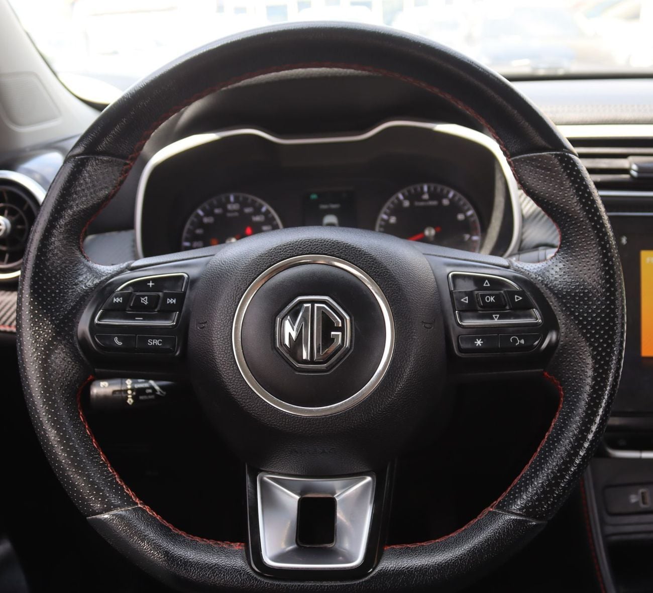 أم جي ZS ام جى ZS - موديل 2022 - خليجى - بدون حوادث - 1.5 - ممشى قليل - بحاله ممتازه من الداخل والخارج