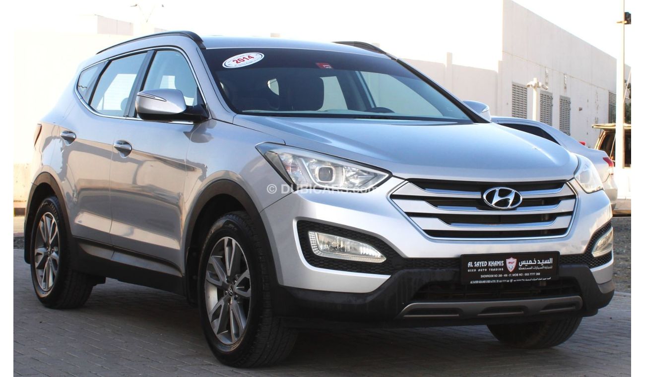 Hyundai Santa Fe GL Hyundai Santa Fe 2014 GCC, in excellent condition