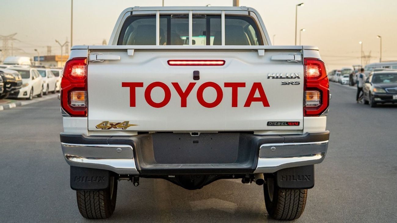 تويوتا هيلوكس SGLX SR5 DC 2.4L Diesel A/T 2025YM