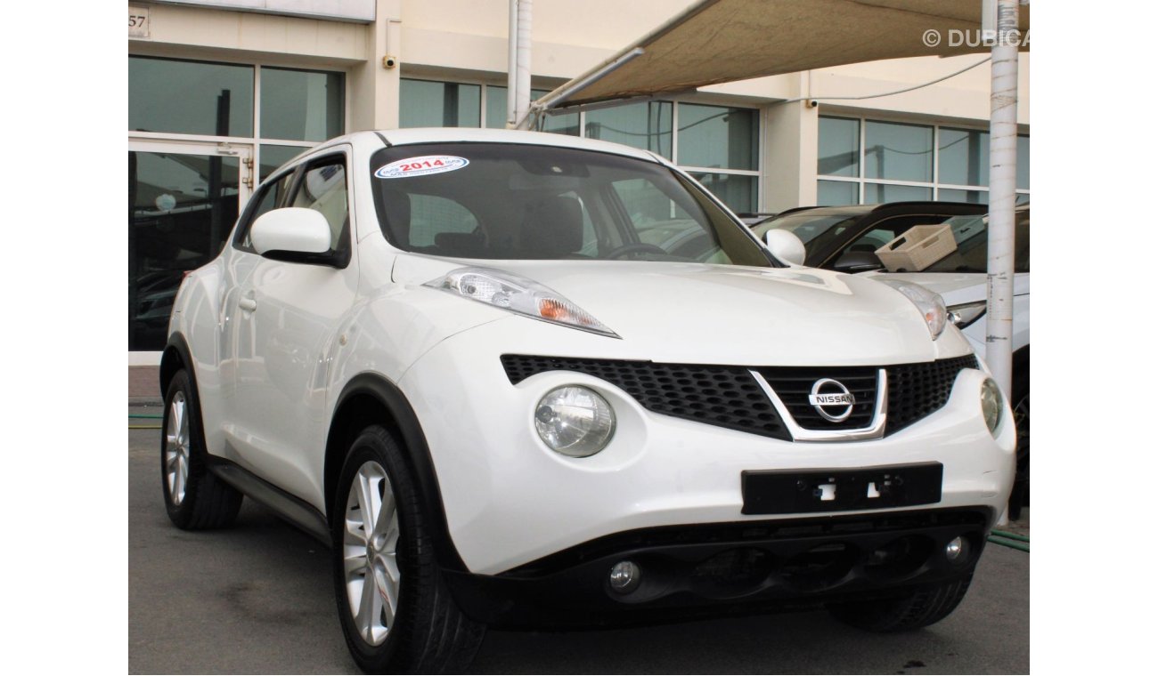 Nissan Juke ACCIDENTS FREE - GCC - SUNROOF - CAR IS IN PERFECT CONDITION INSIDE OUT