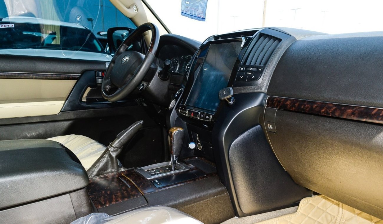 تويوتا لاند كروزر VXR V8 Facelift 2020