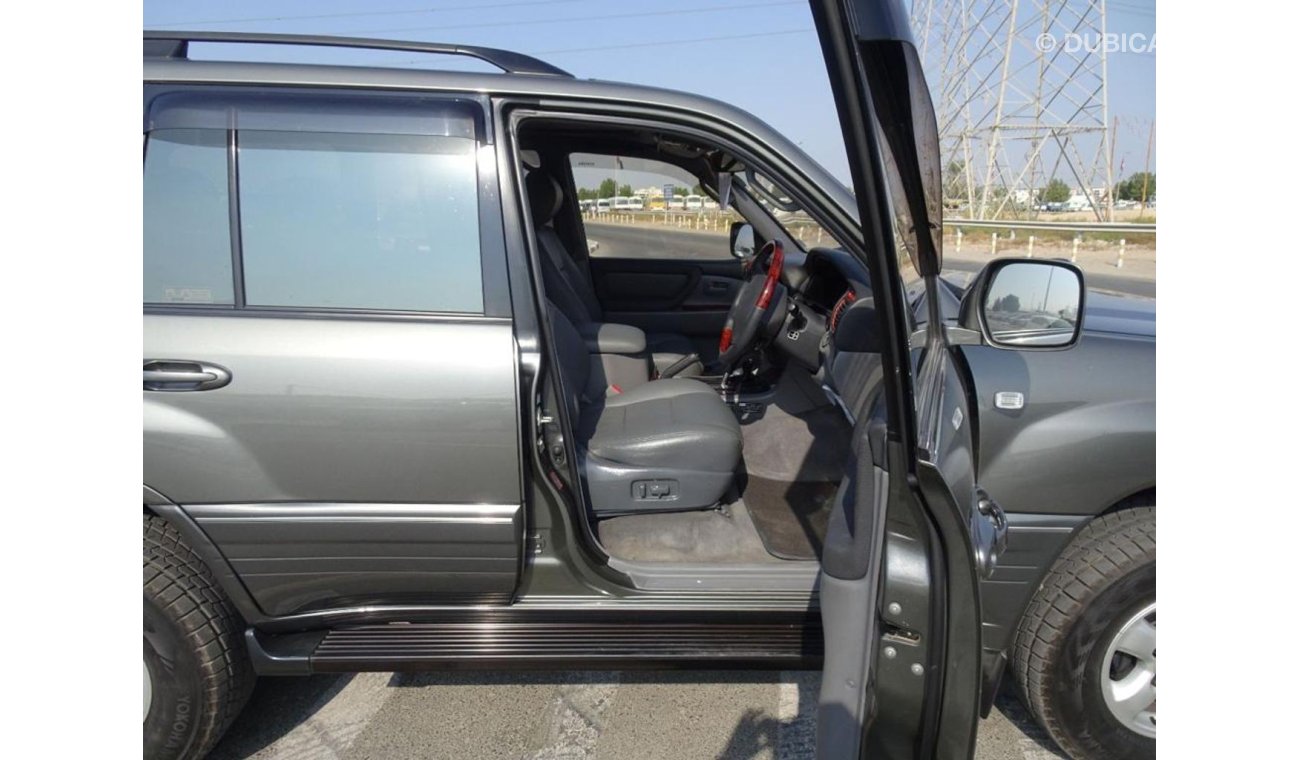 تويوتا لاند كروزر Toyota landcruiser model 1998 diesel engine grey colour  seven seater