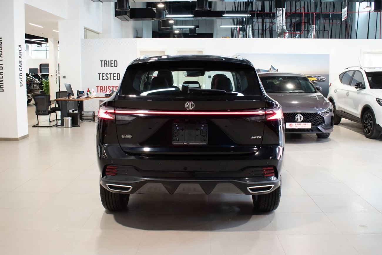 أم جي HS LUXURY