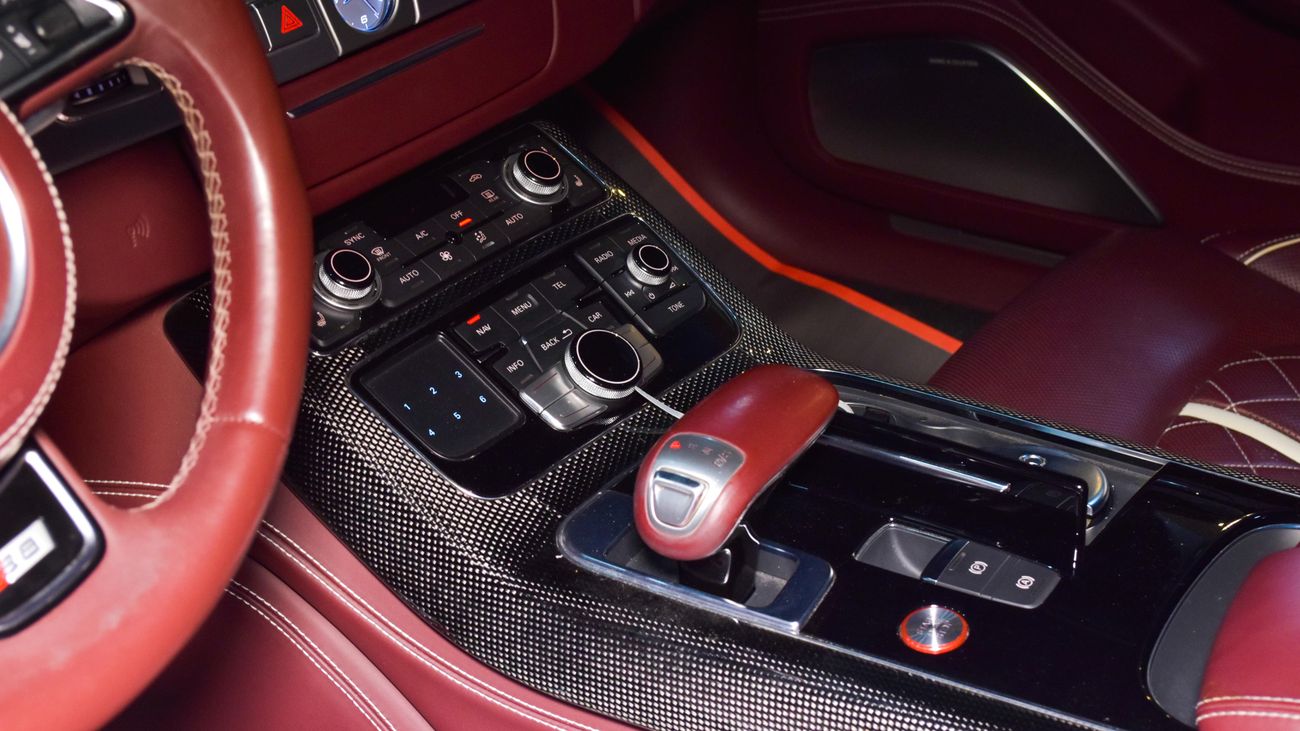 Audi S8 Quattro V8 T