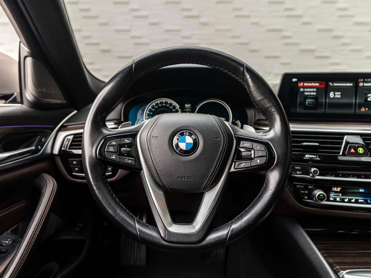 بي أم دبليو 530i M Sport 2.0L