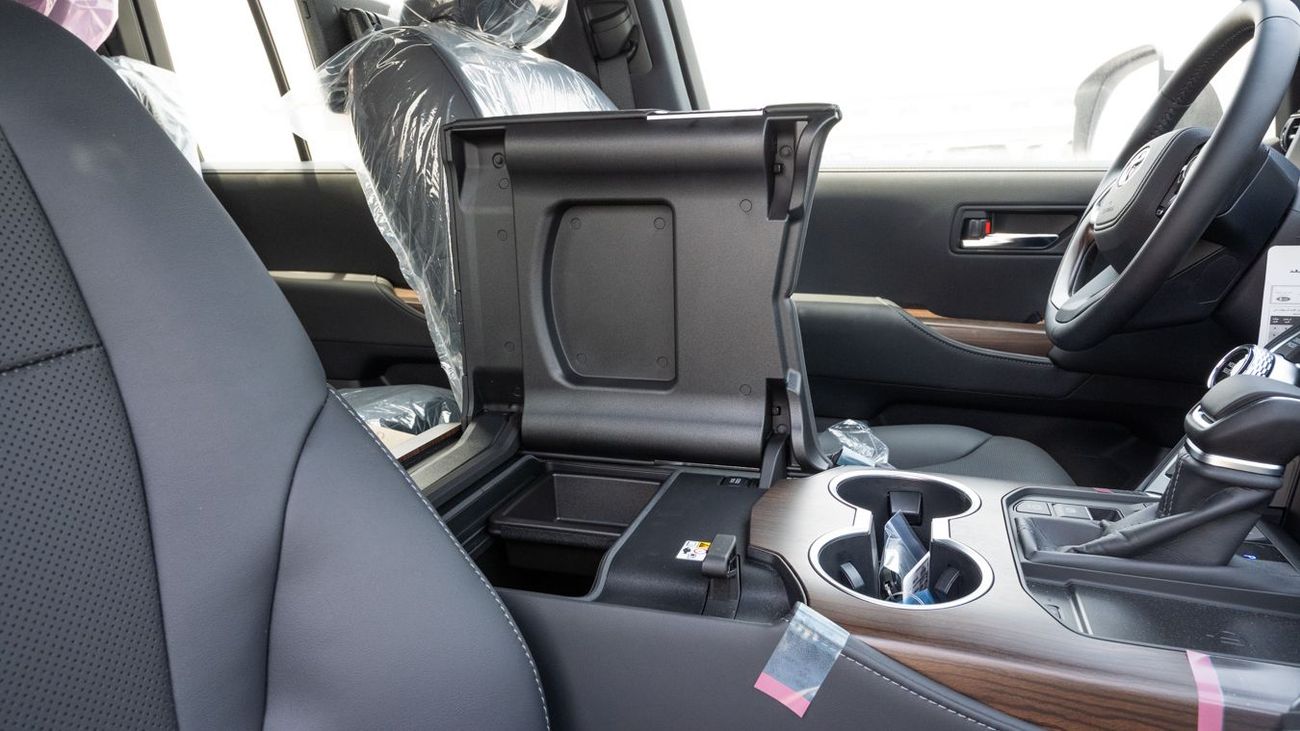 تويوتا لاند كروزر TOYOTA LANDCRUISER 3.3 GXR MID A -2025YM