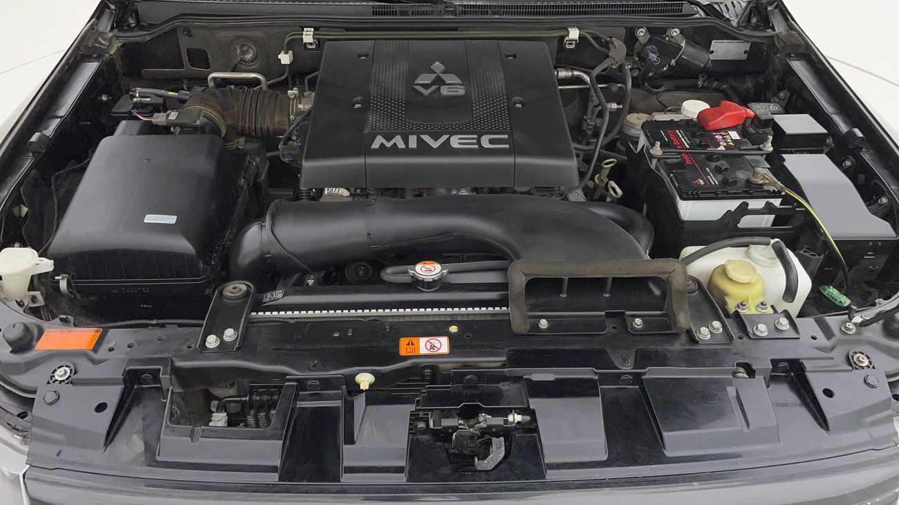 Mitsubishi Pajero GLS HIGHLINE 3.8 | Zero Down Payment | Free Home Test Drive