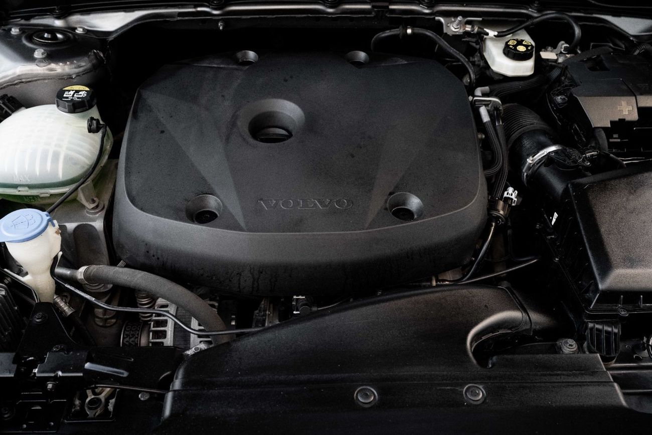 Volvo XC40 R DESIGN | 1,860 P.M  | 0% Downpayment | Agency Maintained!