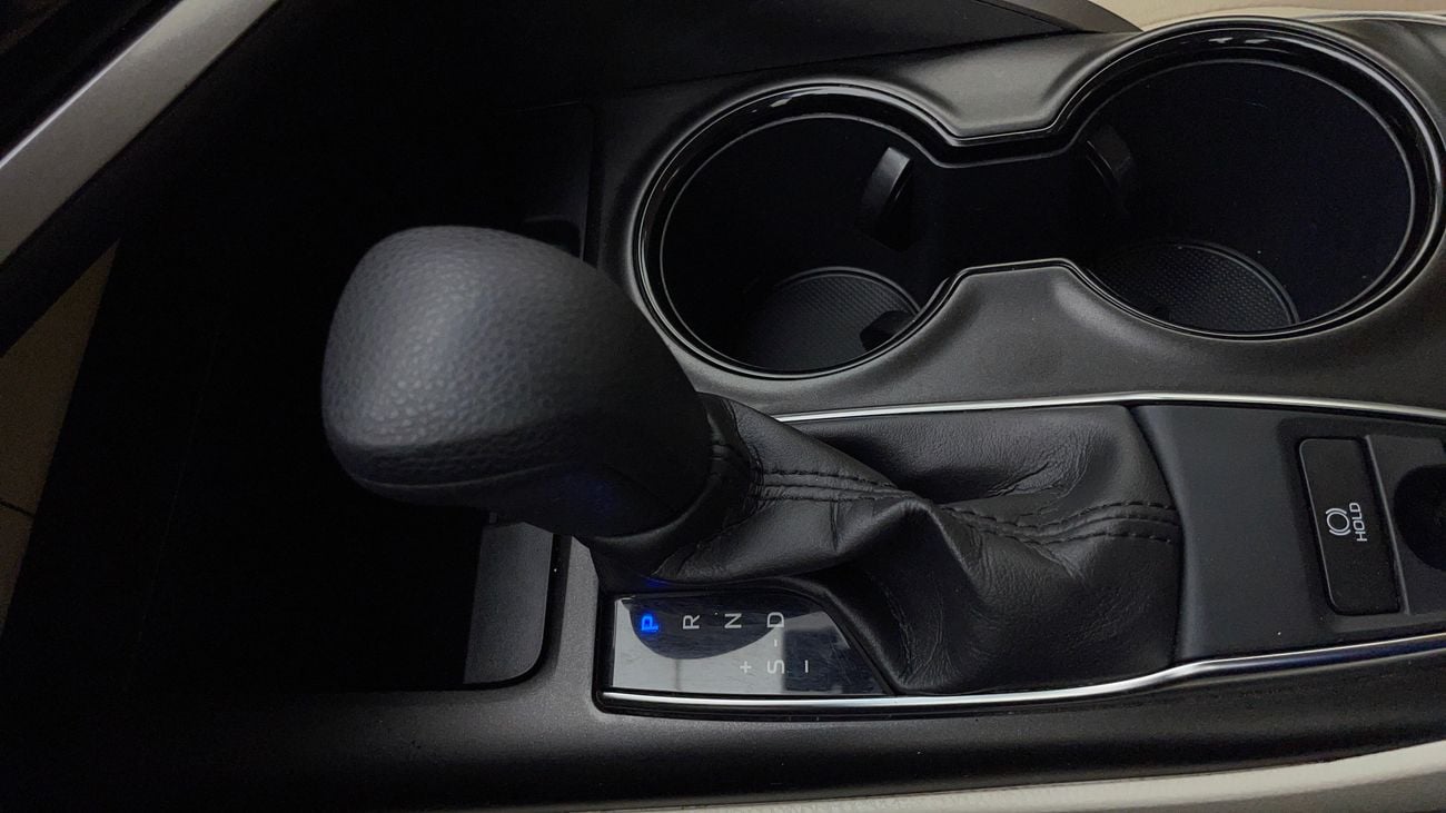 تويوتا كامري S 2.5 | بدون دفعة مقدمة | اختبار القيادة في المنزل