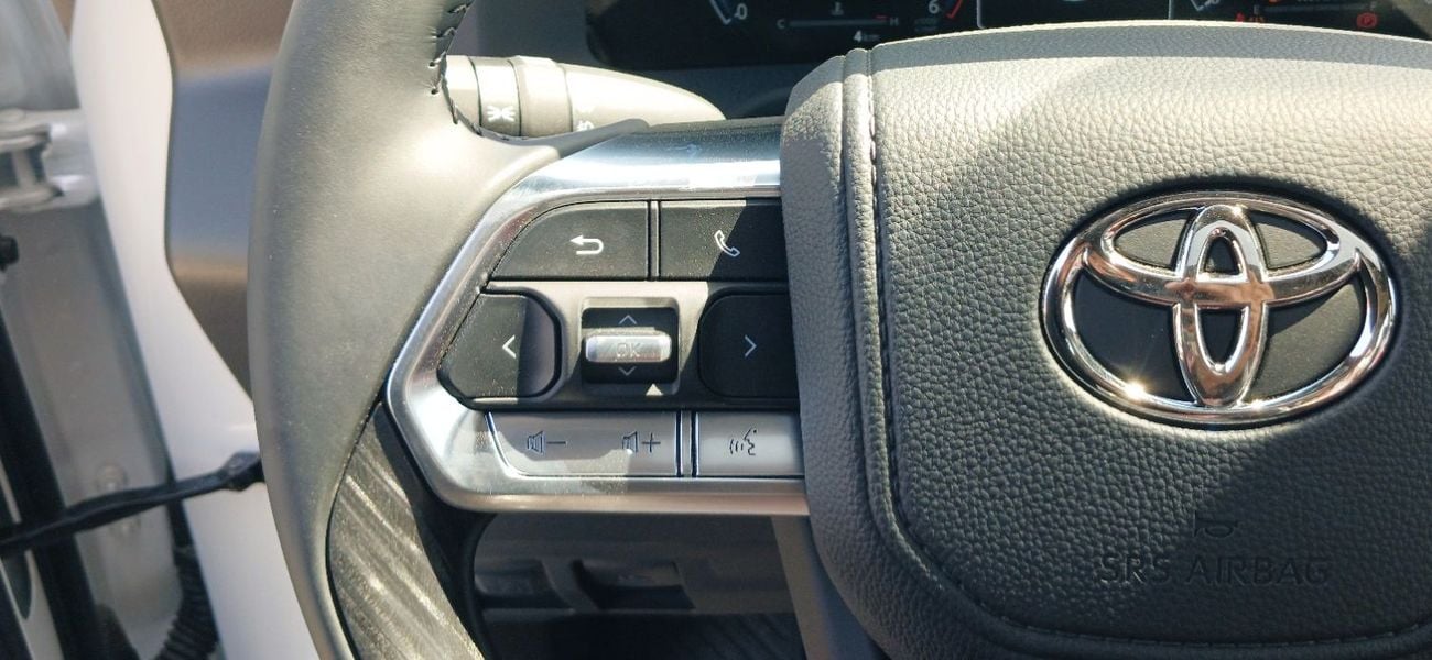 Toyota Land Cruiser Land Cruiser LC300 GR SPORT 3.3L Diesel 2026YM