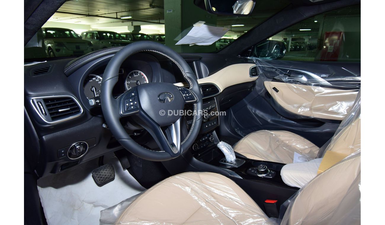 Infiniti QX30 2.0t Luxe + Sensory 2018 Model GCC Specs with 3 Years Warranty or 100,000KM!!