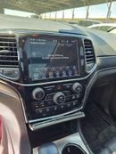 Jeep Cherokee Jeep Cherokee Summit 2019   5.7L  8 cylinder