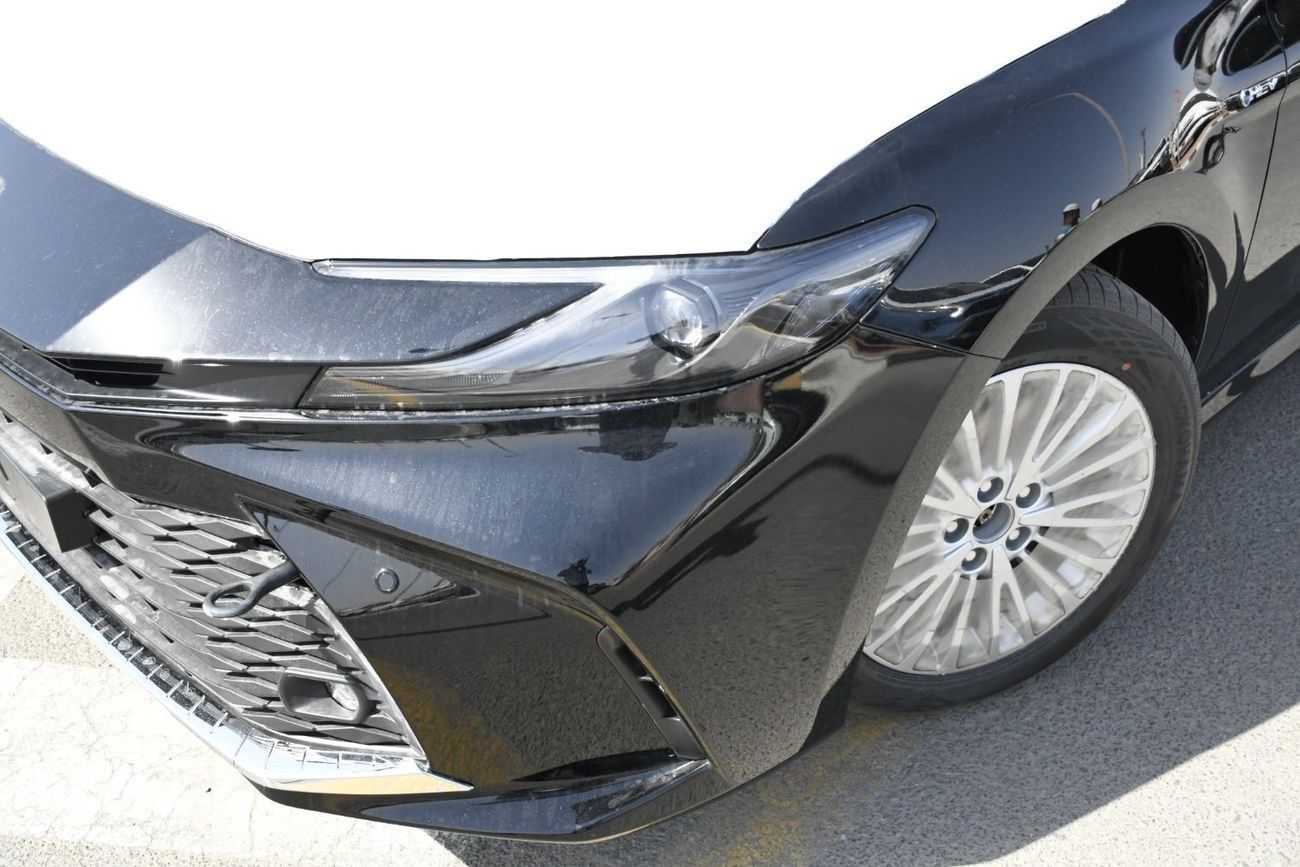 Toyota Camry 2.5L HEV With Sunroof (Ready Car)