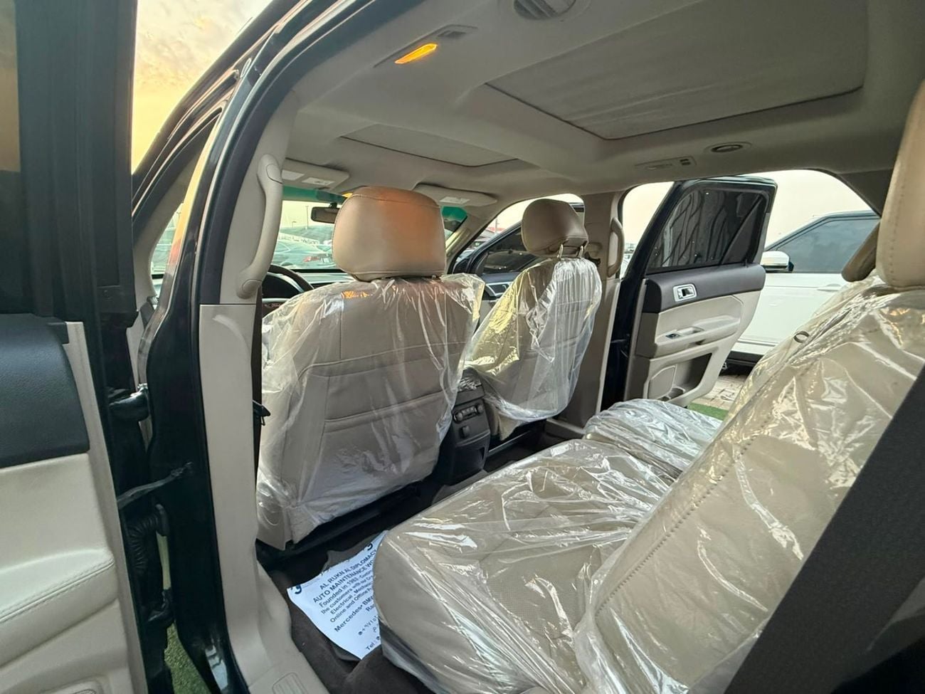 Ford Explorer XLT  LTH panoramic sunroof, 4x4