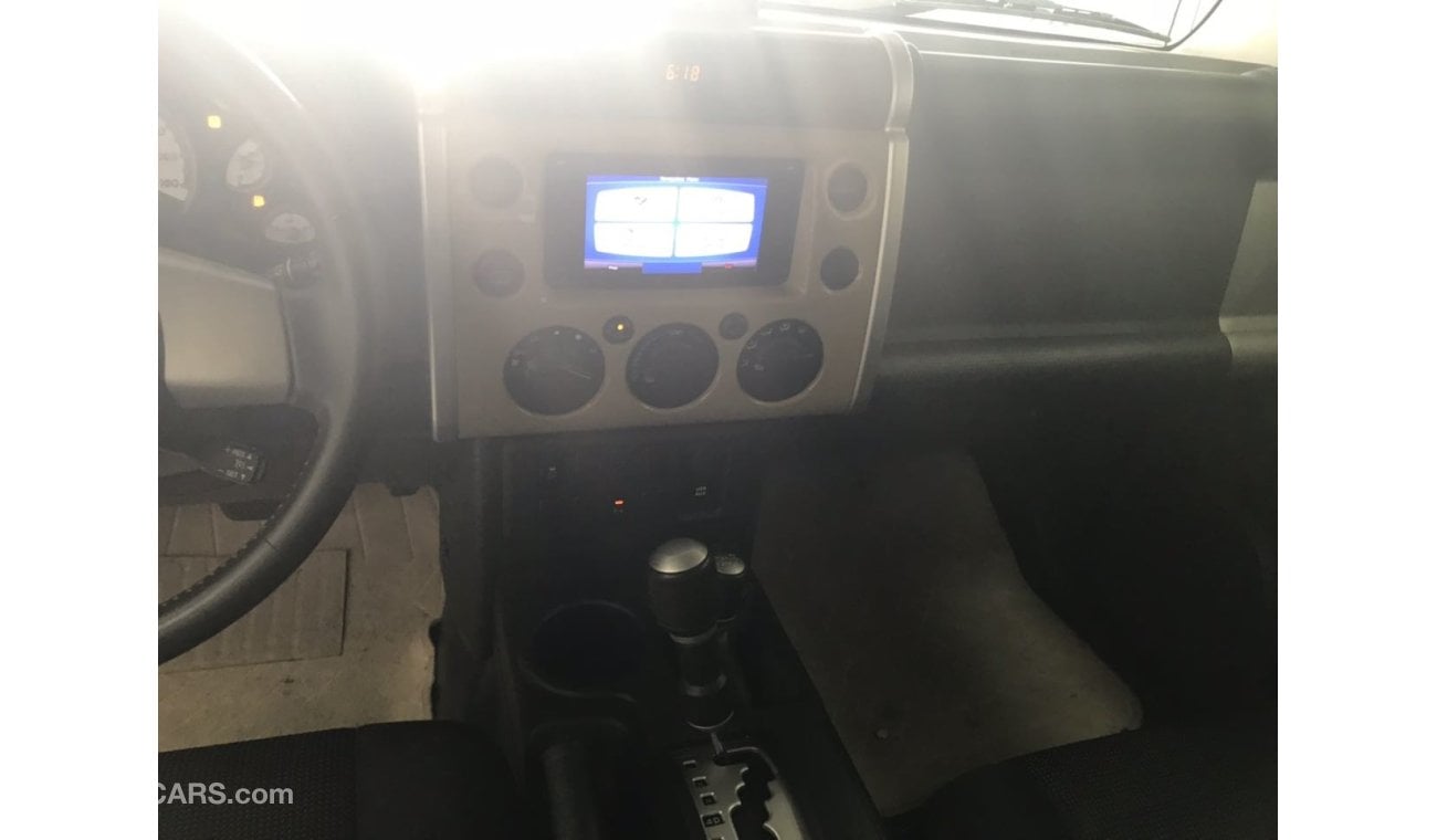 Toyota FJ Cruiser FULL OPTION