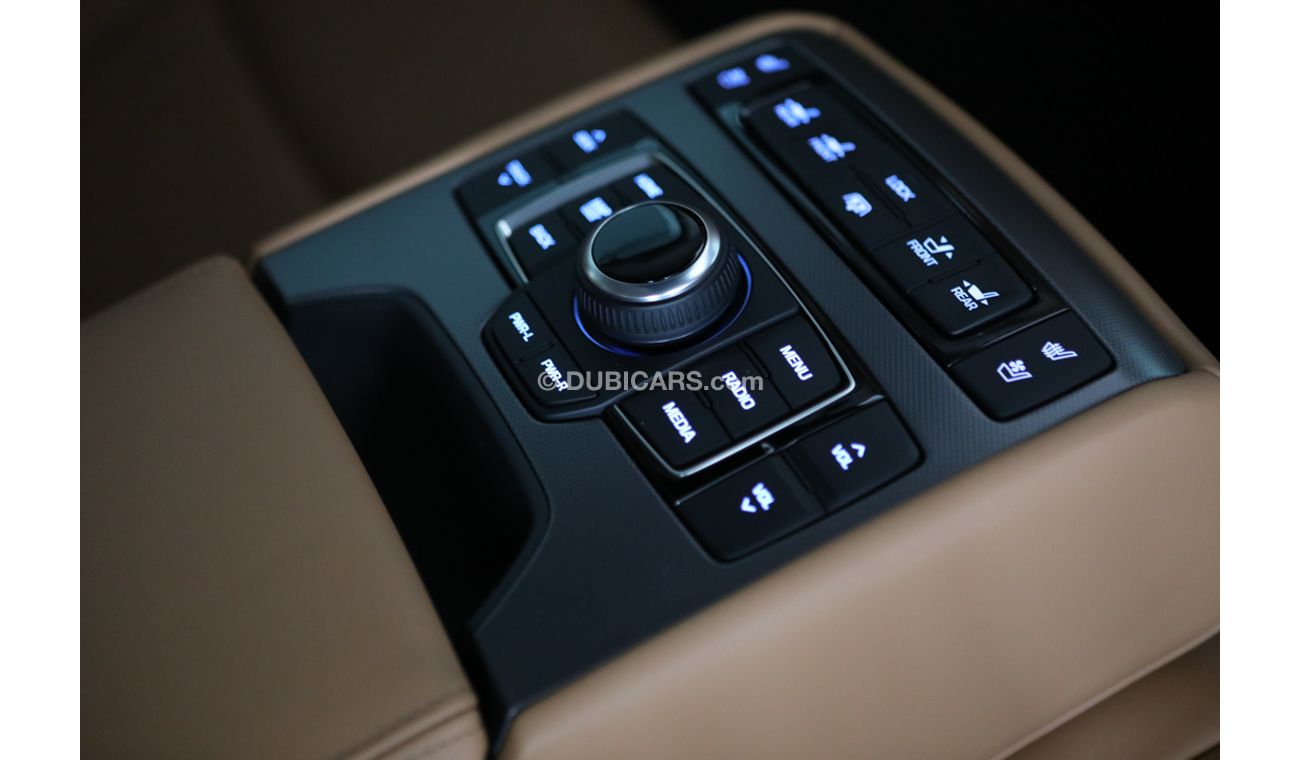 هيونداي جينيسس 2017 V8 Ultimate (Warranty and VIP Service contract)