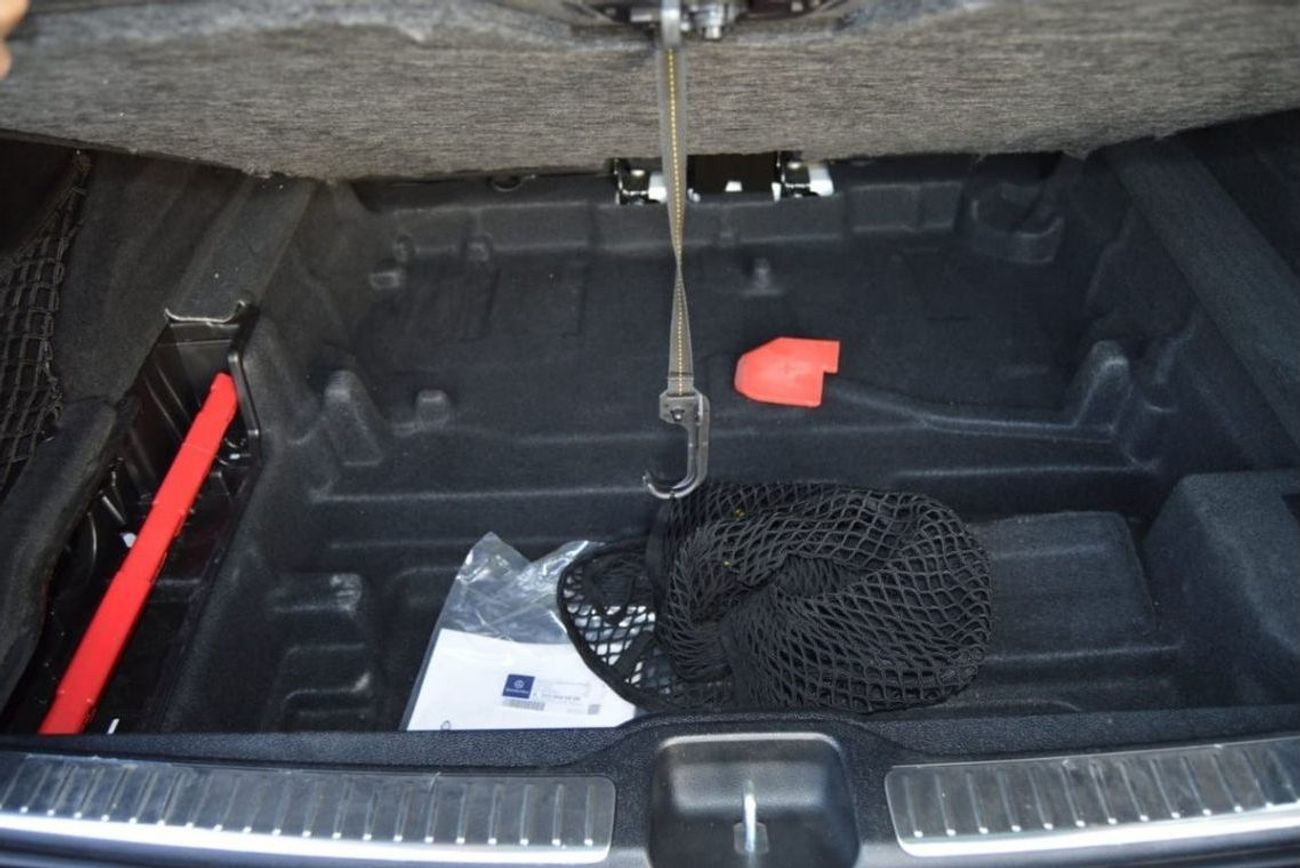 Mercedes-Benz GLC 200 Full option leather seats clean car