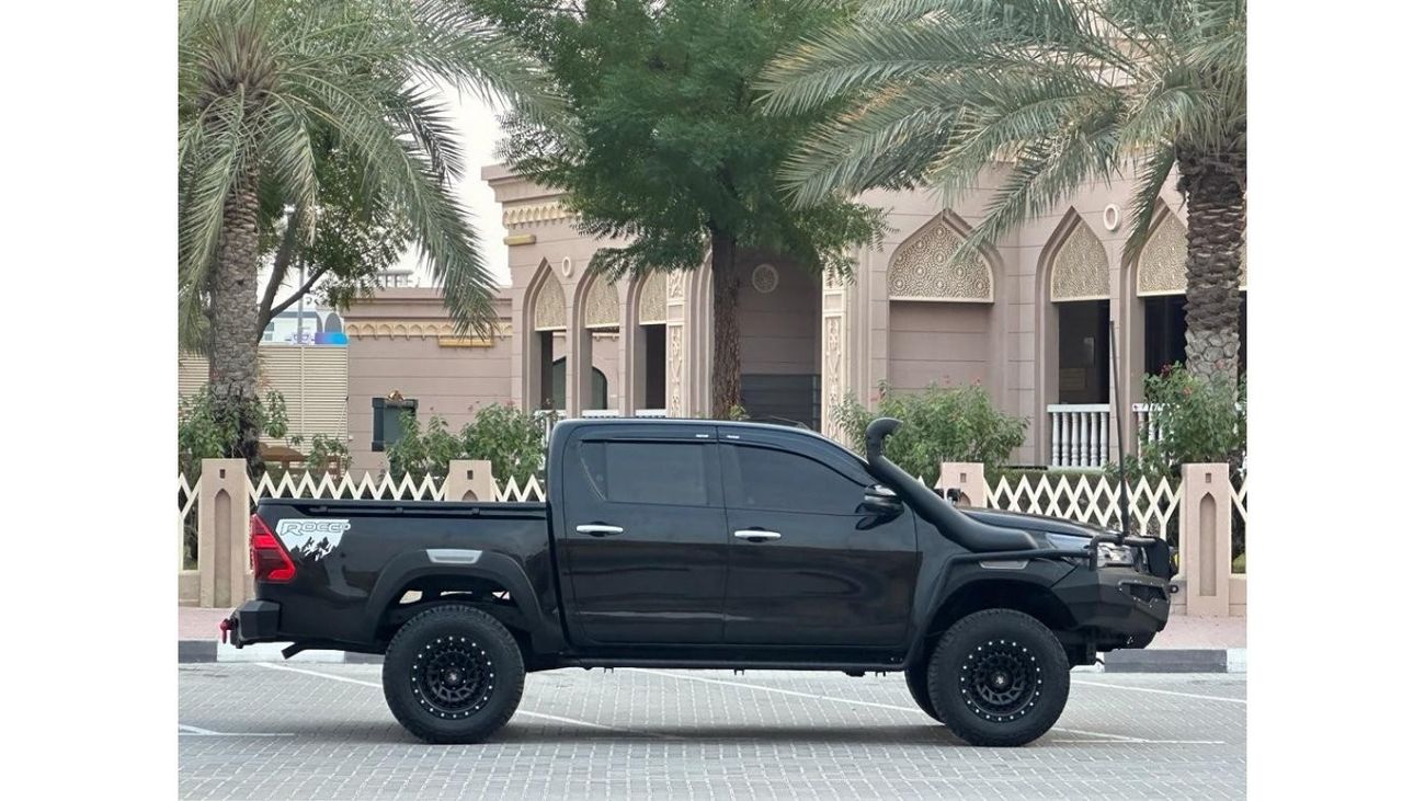 Toyota Hilux MODIFIED TO 2023 MODEL | PREMIUM BODY KIT INSTALLED | FRONT AND REAR BUMPER GUARD