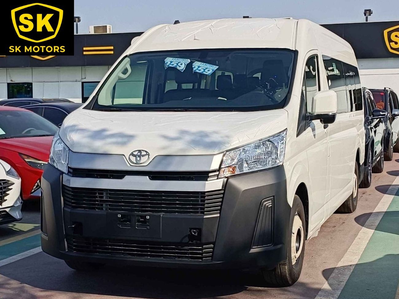 Toyota Hiace DX / 3.5L V6 PETROL / M/T / 13 SEATER / NEW SHAPE (CODE # HIGHROOFDX)