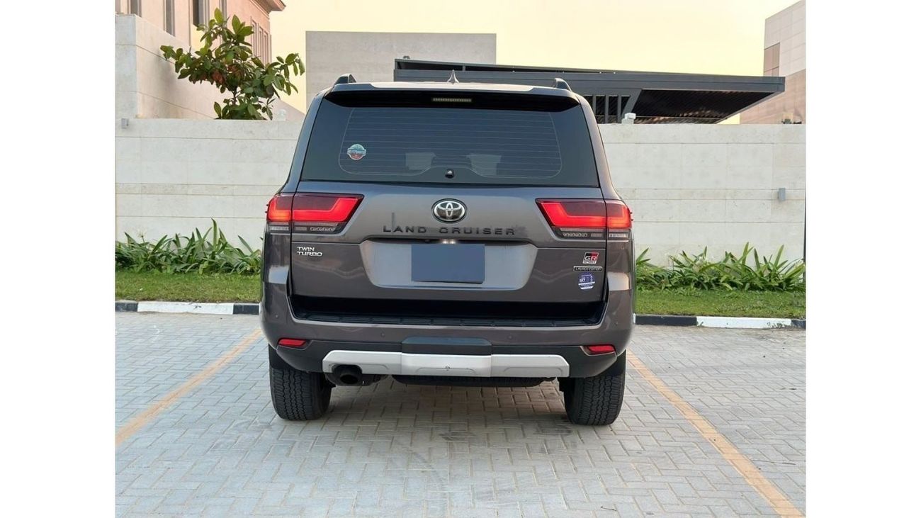 Toyota Land Cruiser GR-S TOYOTA LAND CRUISER GR MODEL 2022 GCC SPECS UNDER WARANTY + SERVICE CONTRACT NO ACCIDENT OR PAI