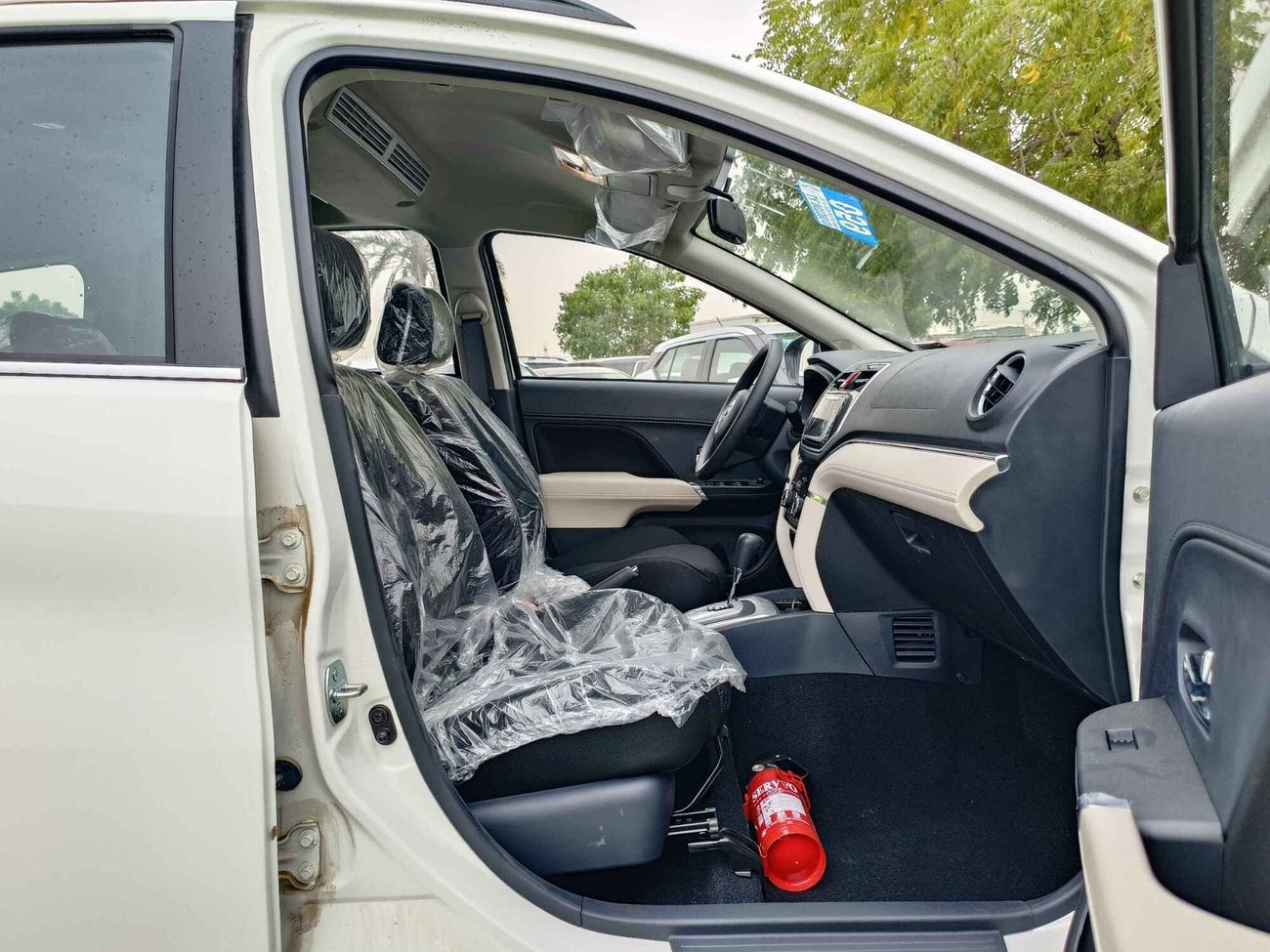 تويوتا راش G / 1.5L 4CY Petrol / 17" Rims / Push Start / Rear A/C / CODE#RU15B