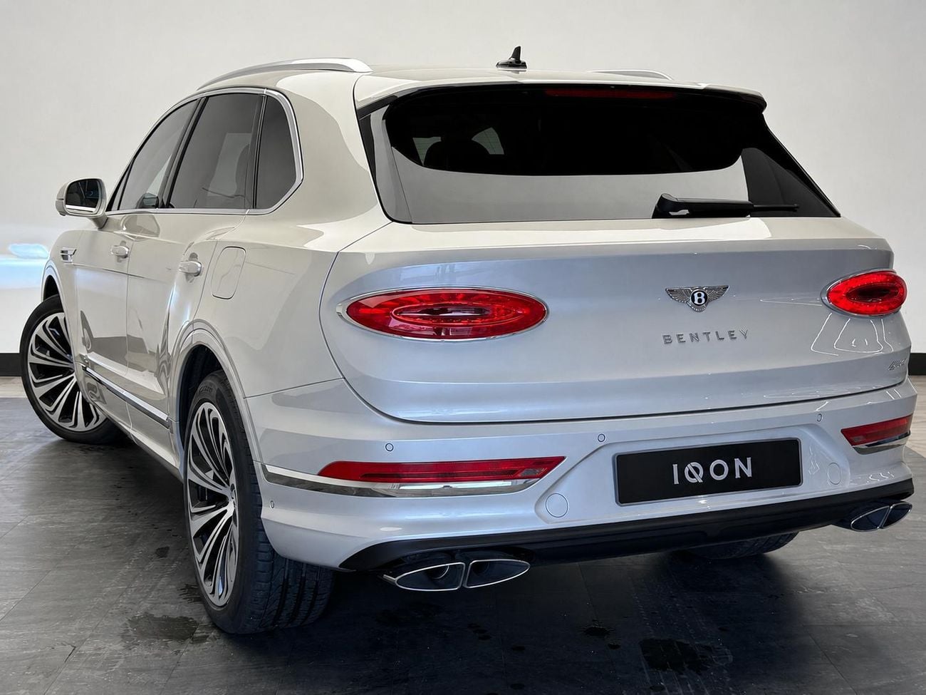Bentley Bentayga AZURE