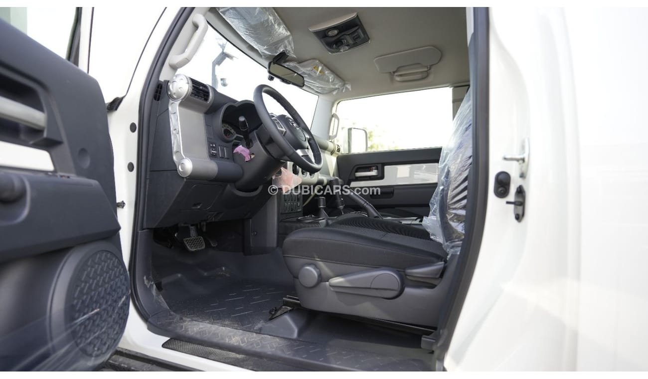 Toyota FJ Cruiser FJ Cruiser EXTREME 4.0L V6- PETROL, 4WD,CRUISE CONTROL, JBL, MULTIMEDIA STEERING .