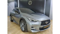 Infiniti Q30