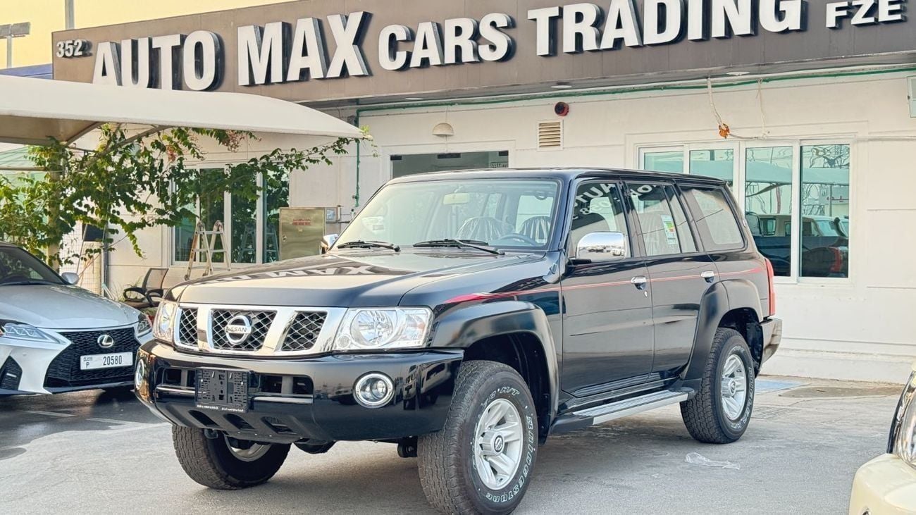 Nissan Patrol Safari Nissan Patrol Safari (Al Ostoura Edition) 4.8L Gasoline Engine 7 Seater
