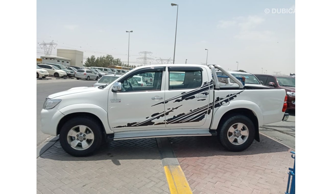 Toyota Hilux TOYOTA HILUX PICKUP MODEL 2011 COLOUR WHITE GOOD CONDITION ONLY FOR EXPORT