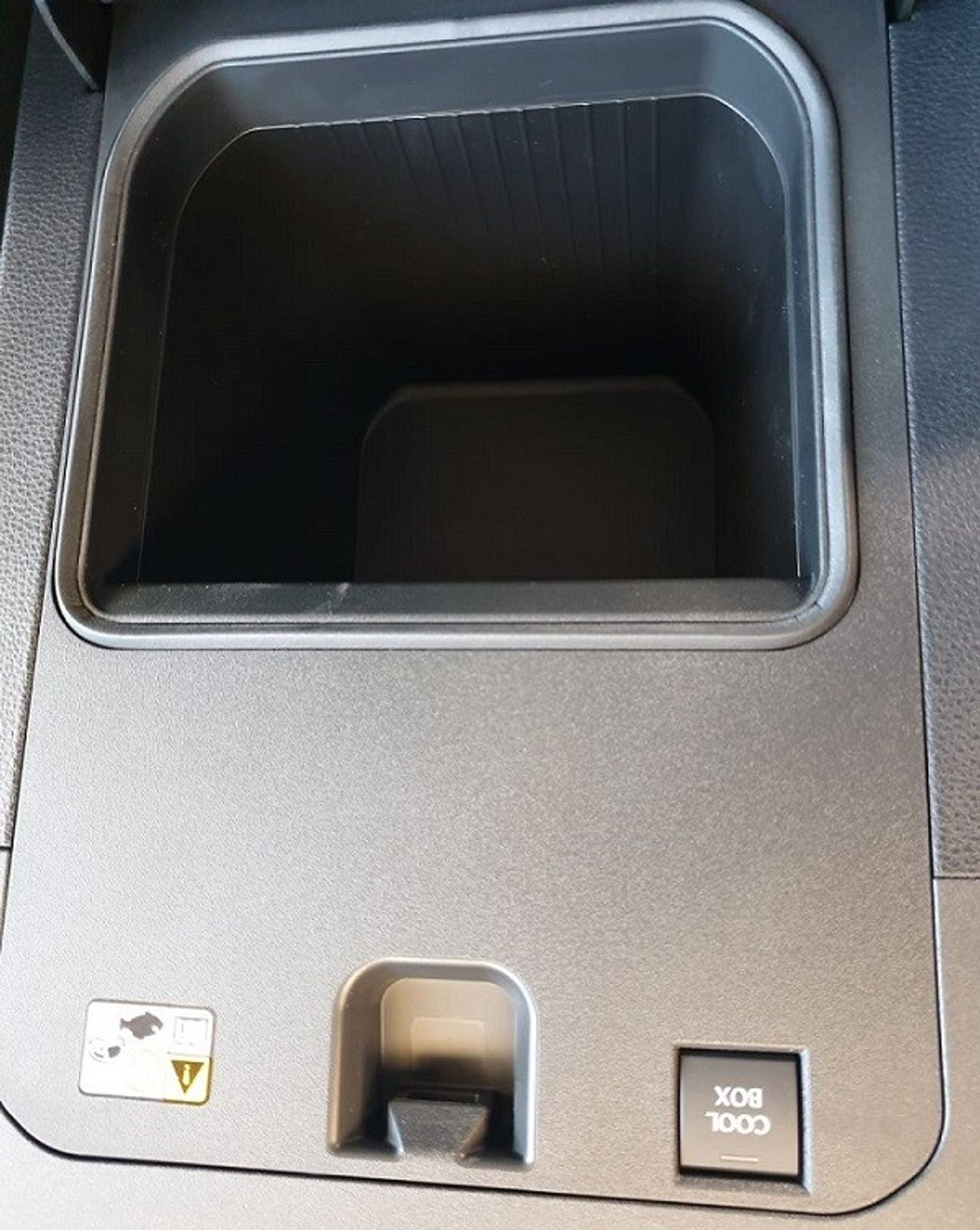 تويوتا برادو 2.8L LIMITED (DIESEL) S/R 4WD 5DOOR SUV