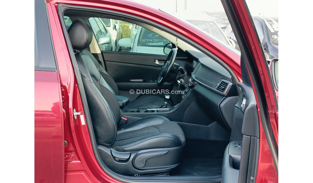 Kia Optima V4 / 2.4L / PANORAMIC ROOF / FULL OPTION LOW MILEAGE(LOT # 41058)