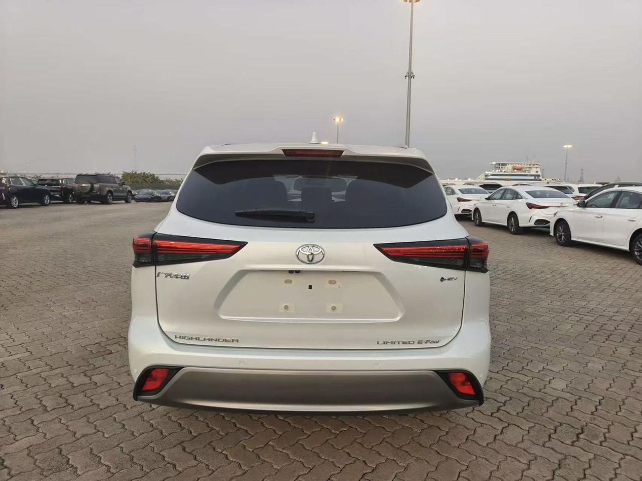تويوتا هايلاندر VXR