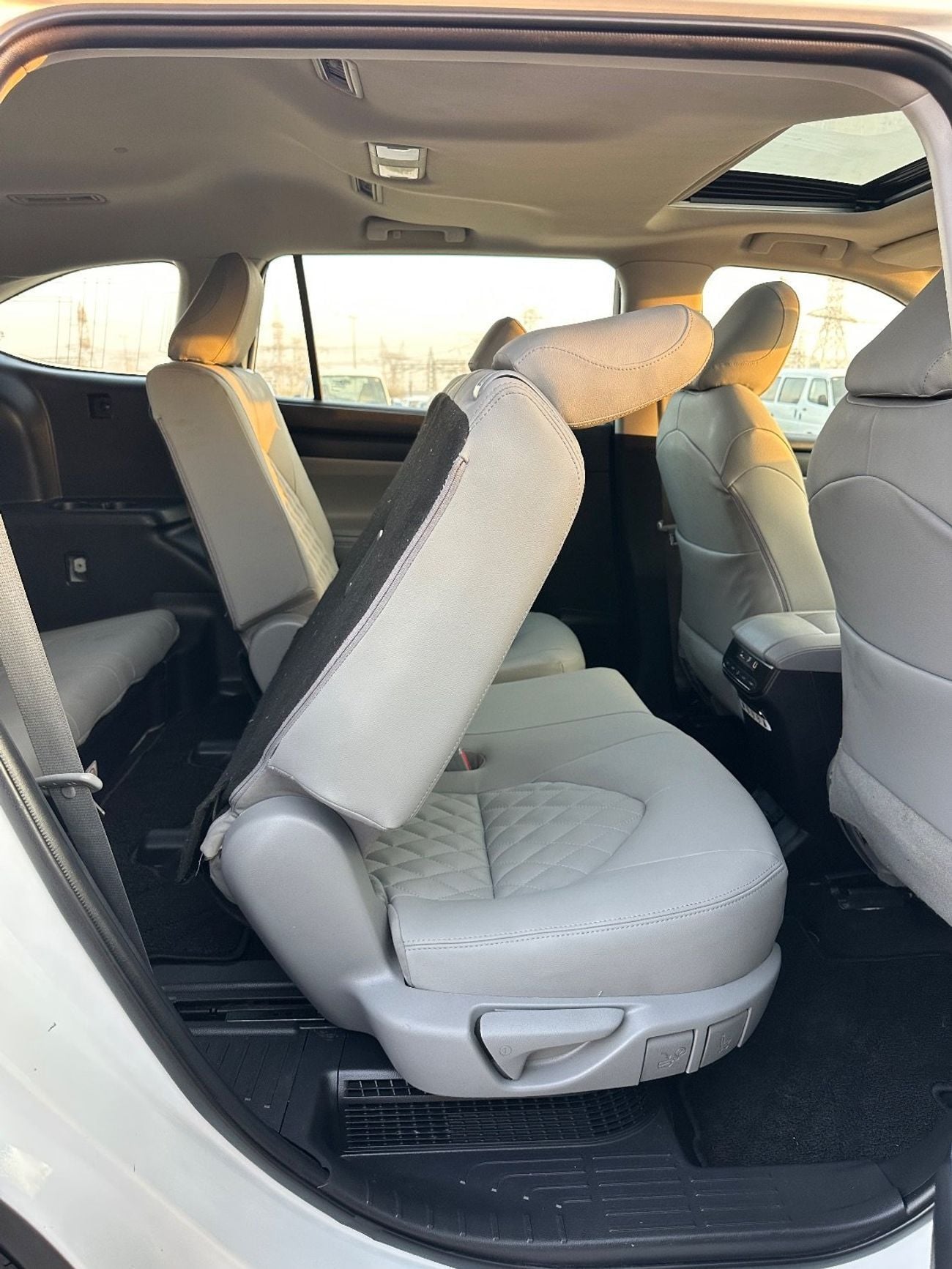 تويوتا هايلاندر GLE 2.5L