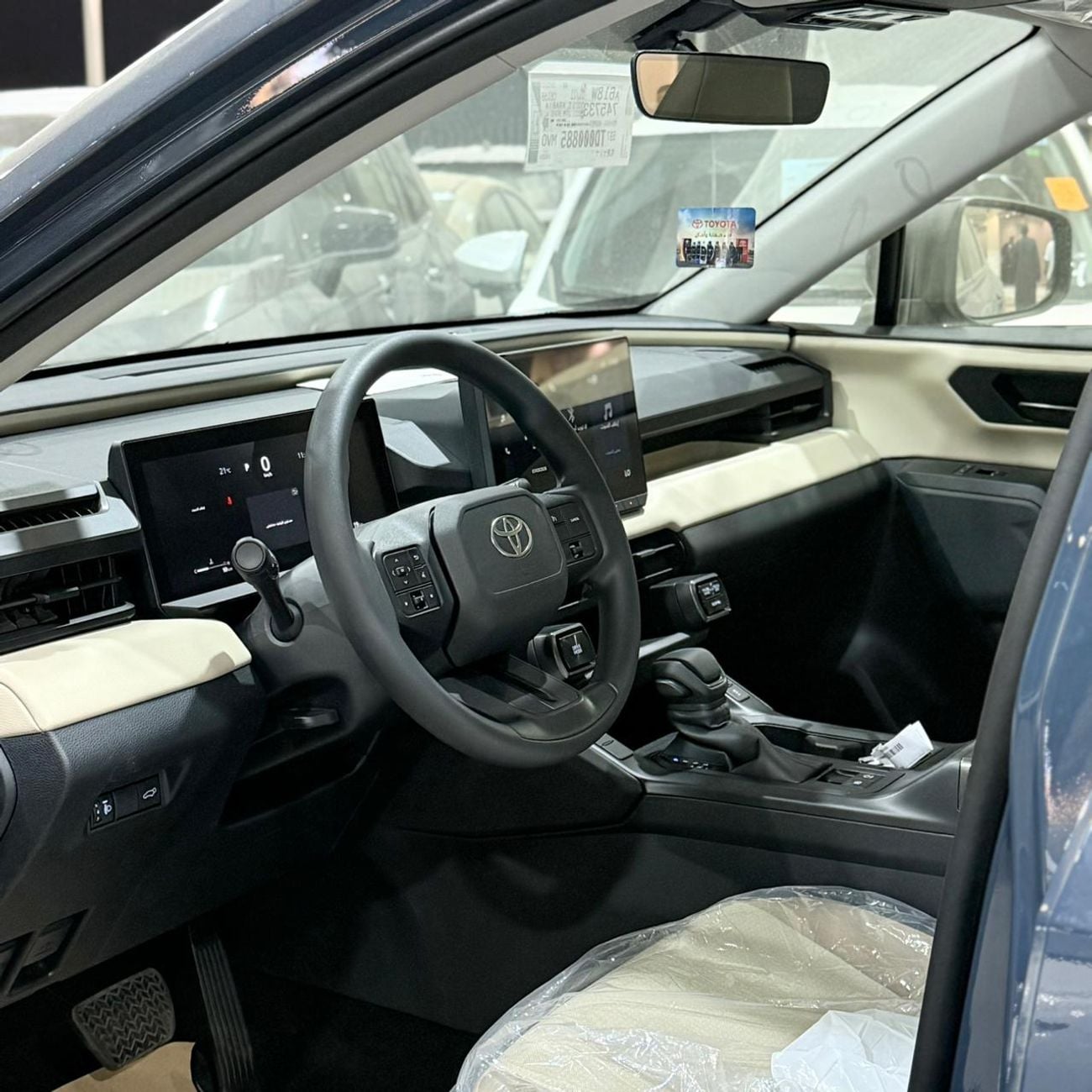 Toyota RAV4 2026 Toyota RAV4 XLE 4x4 2.0L Petrol AT( sunroof & Electric Seat)