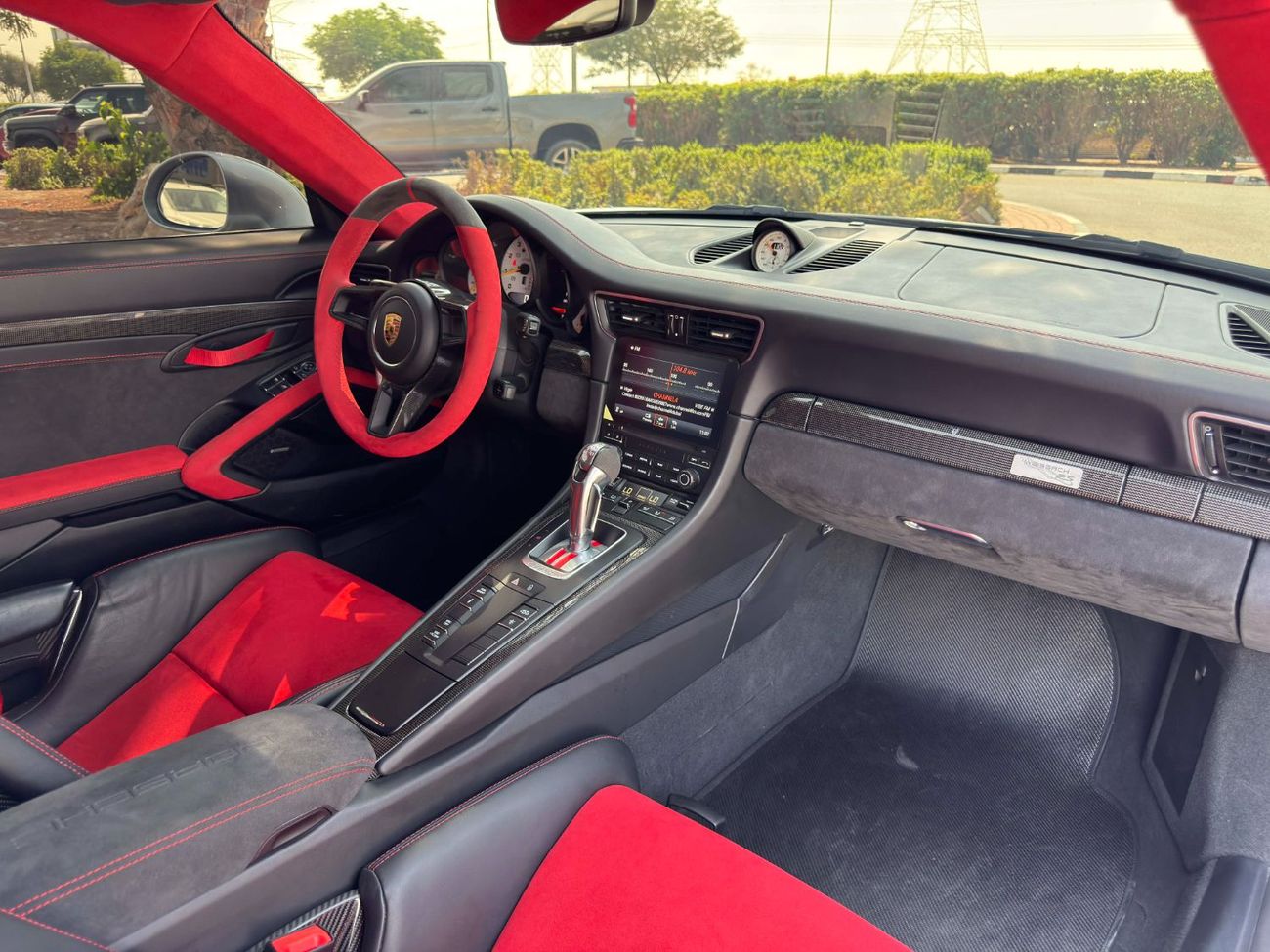 Porsche 911 GT2 RS 3.8L GCC SPEC NEAT AND CLEAN