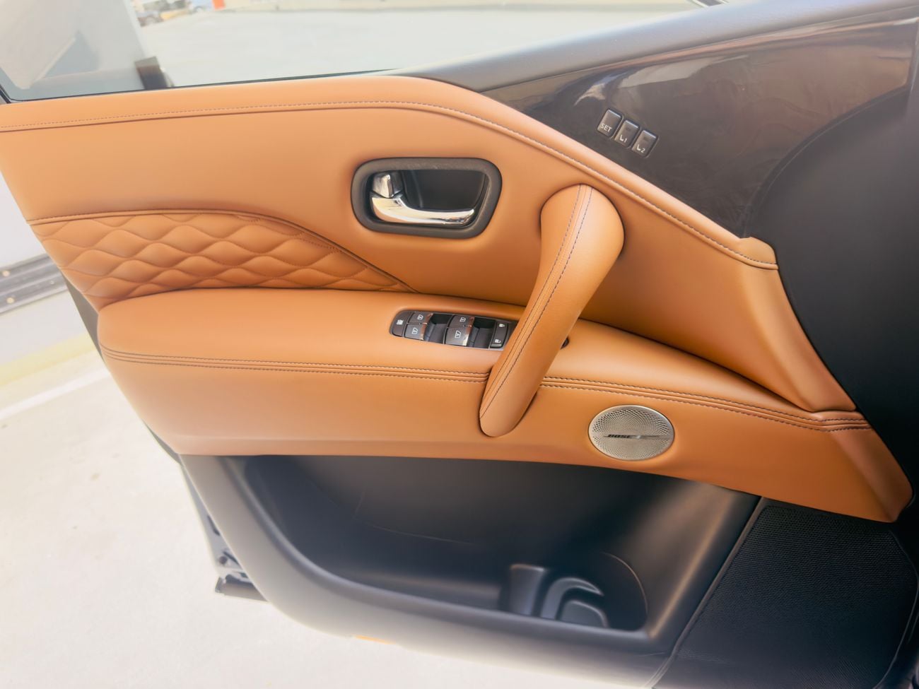Infiniti QX80