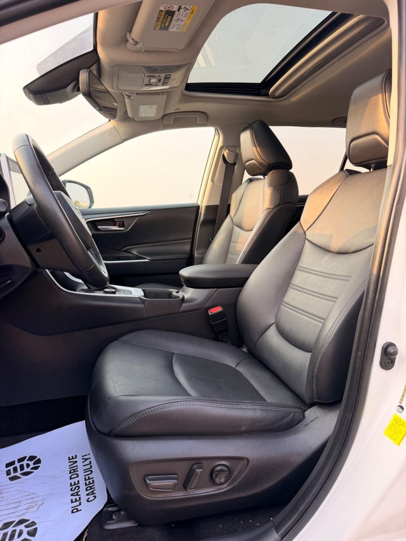 تويوتا راف ٤ LTD HEV تويوتا RAV4 ليميتد هايبرد 2023، دفع رباعي، كاميرا 360 درجة، كاملة المواصفات، مستوردة من الولايات الم