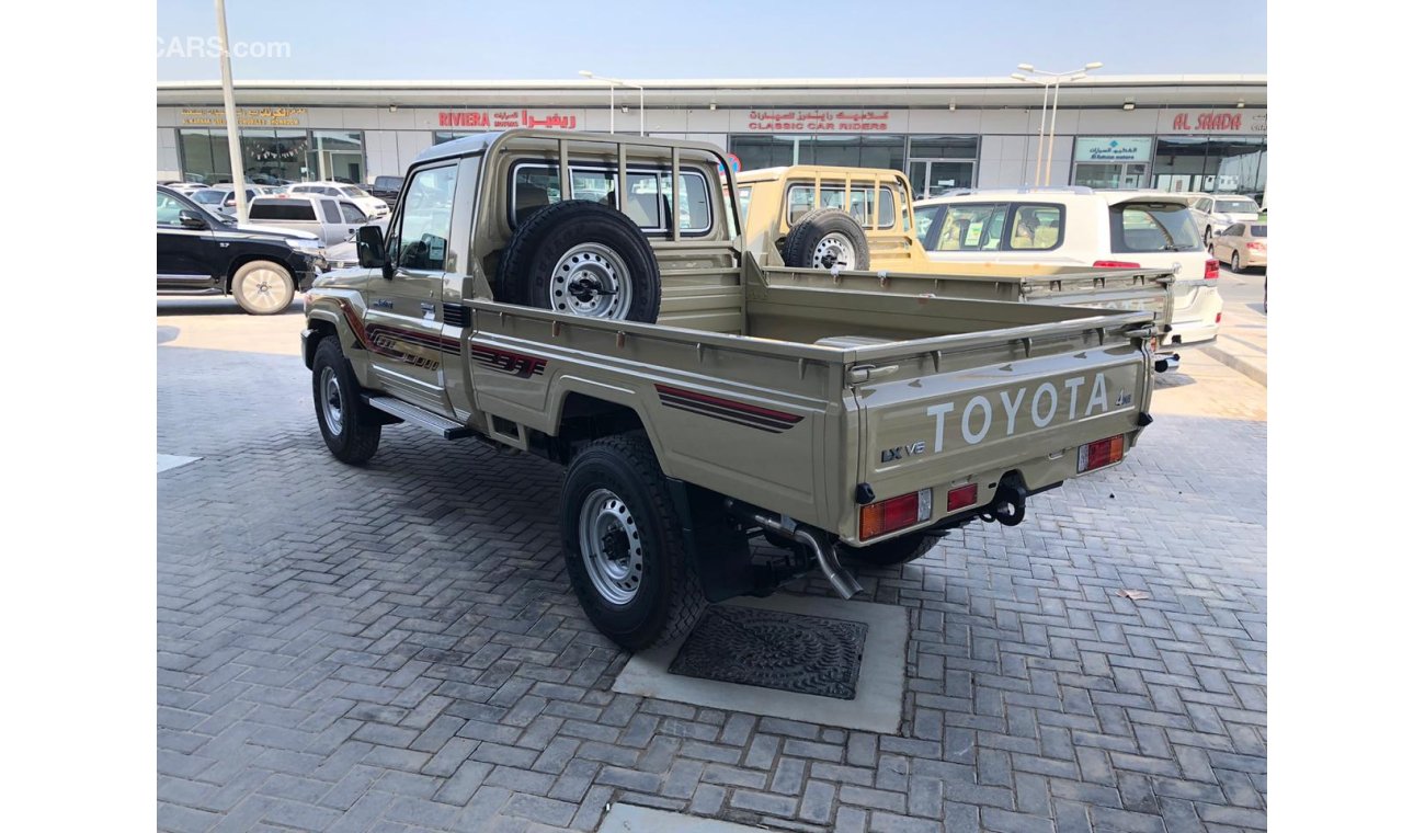 Toyota Land Cruiser Pick Up تويوتا لاندكروزر LX V6 4.0L - diff lock