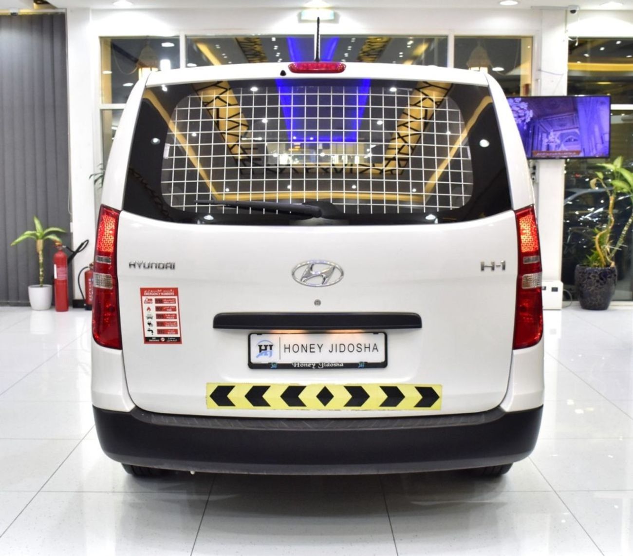 هيونداي H1 ستاريكس EXCELLENT DEAL for our Hyundai H1 ( 2021 Model ) in White Color GCC Specs